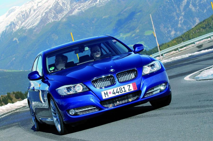  BMW 3-Series 2009 года  (фото 30 из 116)